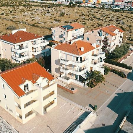 Summer Fun Apartments Novalja Zewnętrze zdjęcie