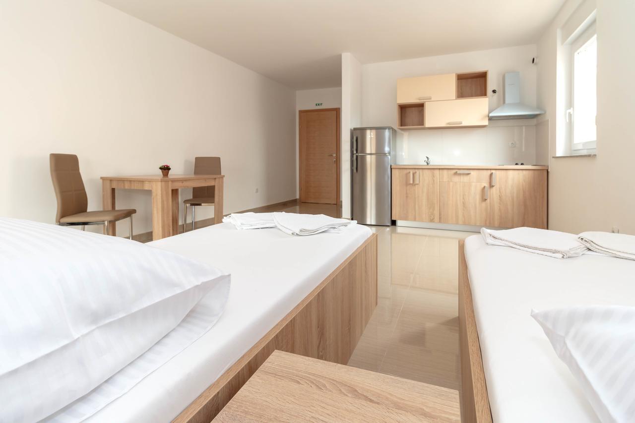 Summer Fun Apartments Novalja Zewnętrze zdjęcie